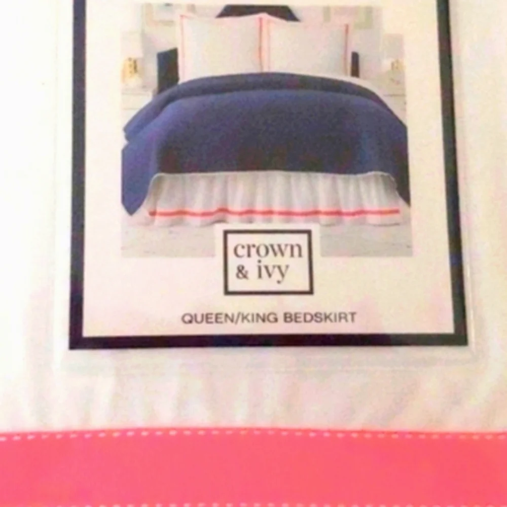 Crown & Ivy Pink Ribbon Bedskirt Queen/King size. Adjustable. NEW
